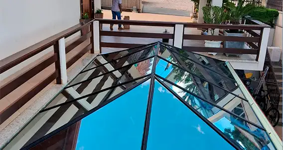 coberturas de vidro fixa e retrátil