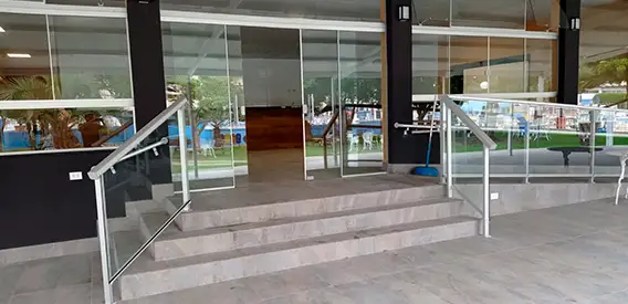 Camppina Vidros - Esquadrias de Alumínio, Pele de Vidro e Fachada de Vidro em Curitiba